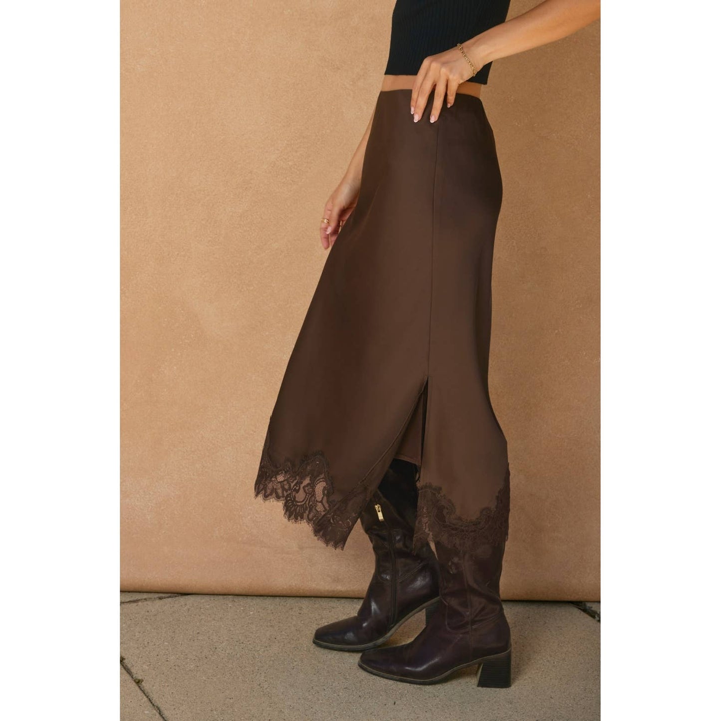 Dull Satin Lace Hem Pencil Skirt